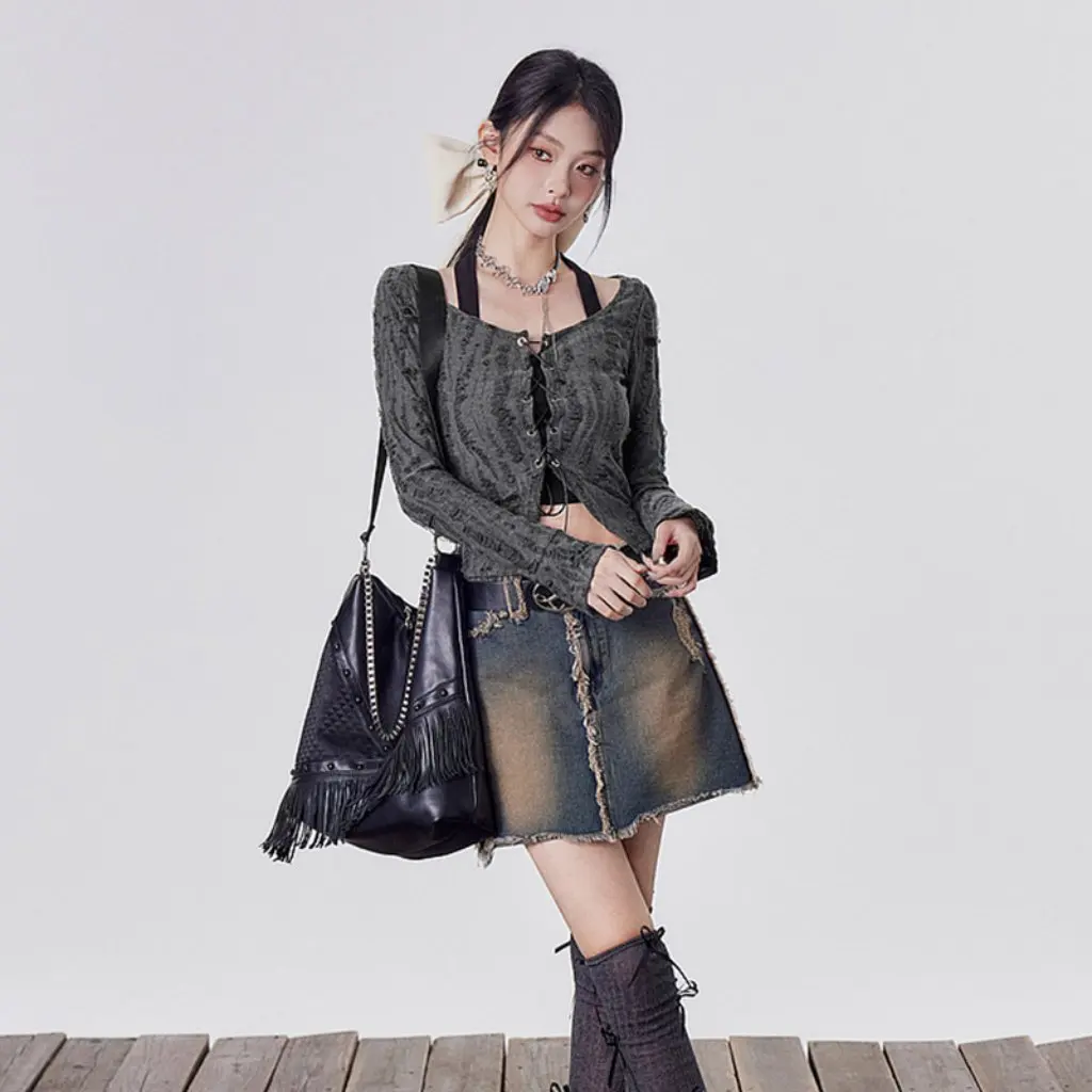 New Women's Long Sleeve T-shirt Dark Cool Spicy Beauty Top Fake Two-Piece Neck Strap Design for
New Women's Long Sleeve T-shirt Dark Cool Spicy Beauty Top Fake Two-Piece Neck Strap Design for