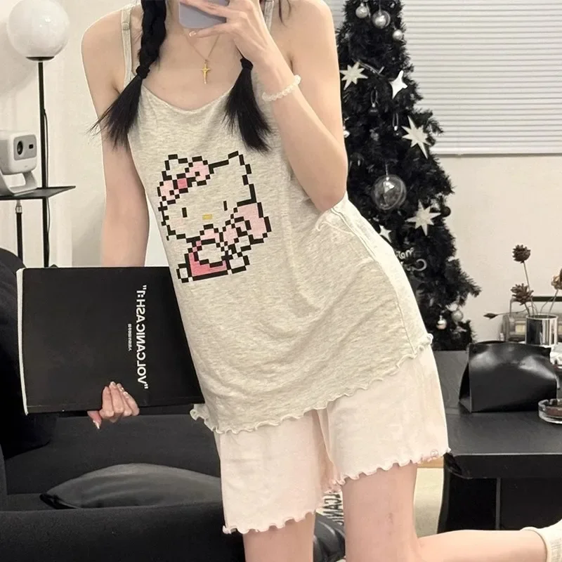 Летняя женская пижама Hello Kitty, подтяжки с нагрудными подушечками, милый и милый новый комплект из двух предметов, домашняя одежда Hello Kitty
Летняя женская пижама Hello Kitty, подтяжки с нагрудными подушечками, милый и милый новый комплект из двух предметов, домашняя одежда Hello Kitty