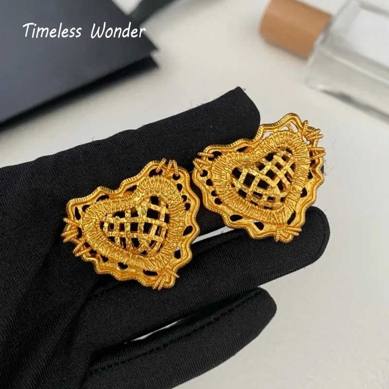 Timeless Wonder Retro Cutout Heart Clip on Earrings for Women Designer Jewelry Runway Luxury Brand Gift Sweet Vintage Top 5133
Timeless Wonder Retro Cutout Heart Clip on Earrings for Women Designer Jewelry Runway Luxury Brand Gift Sweet Vintage Top 5133