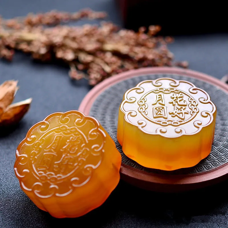 Chalcedony Moon Cake Decoration Mid-Autumn Festival Gift Flower Moon round Agate Moon Cake with Gift Box
Chalcedony Moon Cake Decoration Mid-Autumn Festival Gift Flower Moon round Agate Moon Cake with Gift Box