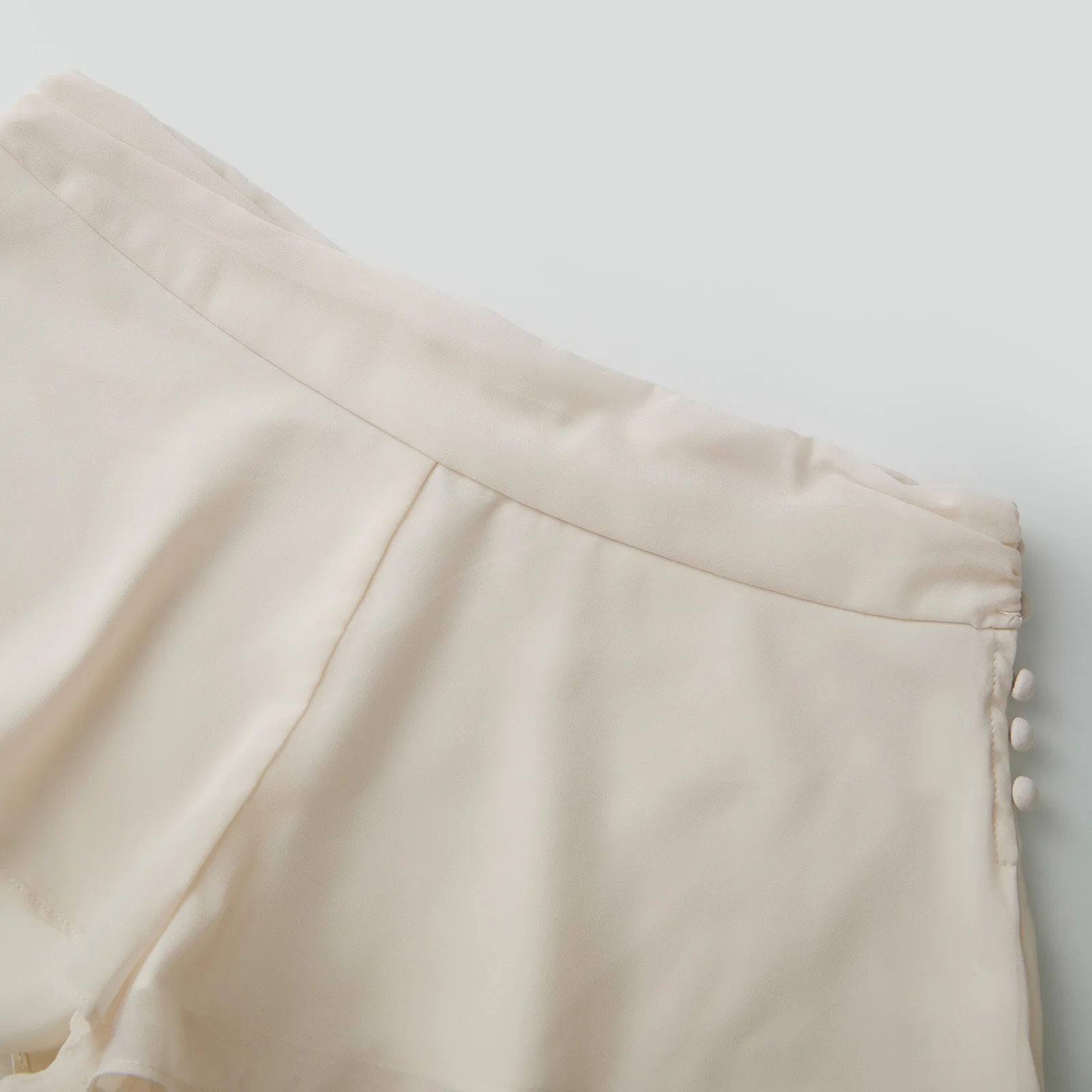Women's Summer Chiffon Shorts Outfit Loose Fit Stylish Solid U Neck Long Tank Tops Low Rise Shorts 2 Pcs Sets Pajama Sets
Women's Summer Chiffon Shorts Outfit Loose Fit Stylish Solid U Neck Long Tank Tops Low Rise Shorts 2 Pcs Sets Pajama Sets