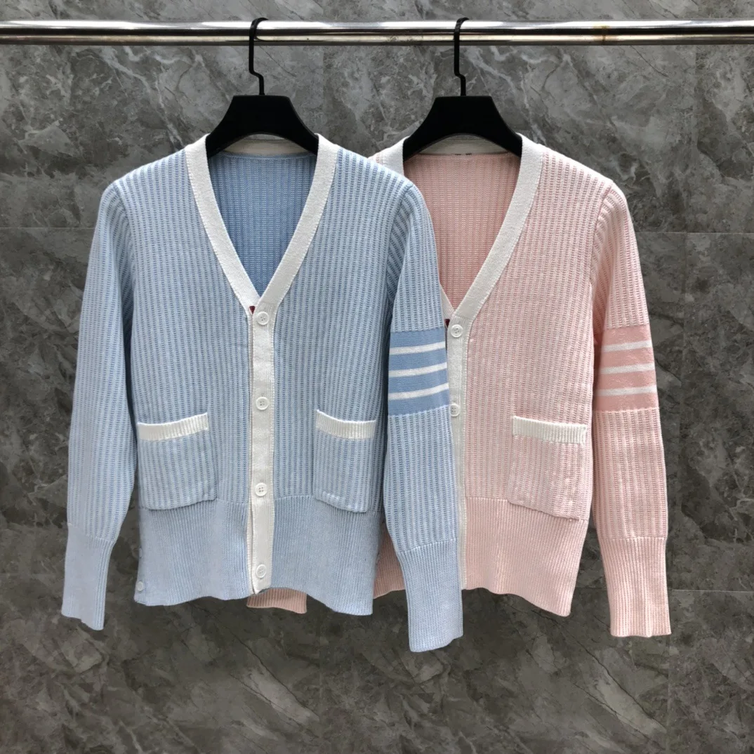 Women's Knitted Cardigan Sweater Striped Four-Button Versatile Slimming Casual Fashionable Spring 2025 Chinese Made Regular T...
Women's Knitted Cardigan Sweater Striped Four-Button Versatile Slimming Casual Fashionable Spring 2025 Chinese Made Regular T...