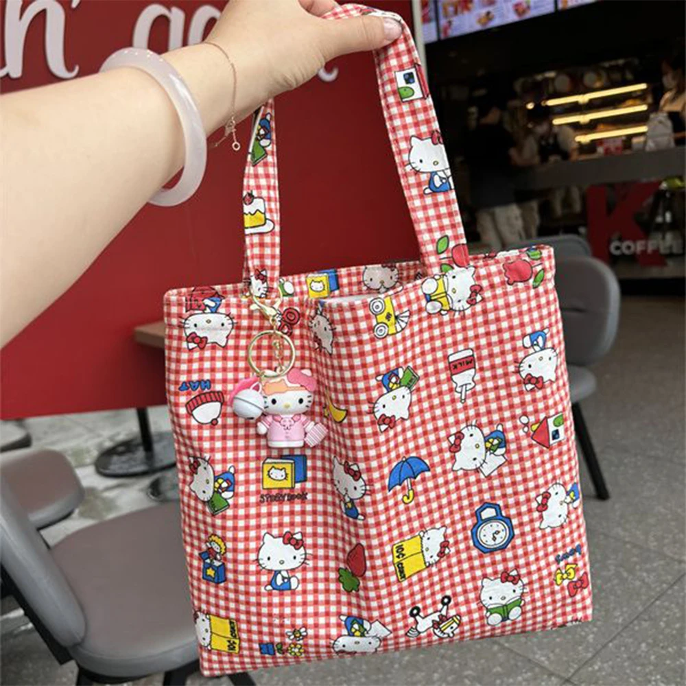 Sanrio Hello Kitty Canvas Handbag Anime Tote Bag Cute Cartoon Shoulder Bag Kawaii Portable Bento Bag Large Capacity Handbag Gift
Sanrio Hello Kitty Canvas Handbag Anime Tote Bag Cute Cartoon Shoulder Bag Kawaii Portable Bento Bag Large Capacity Handbag Gift
