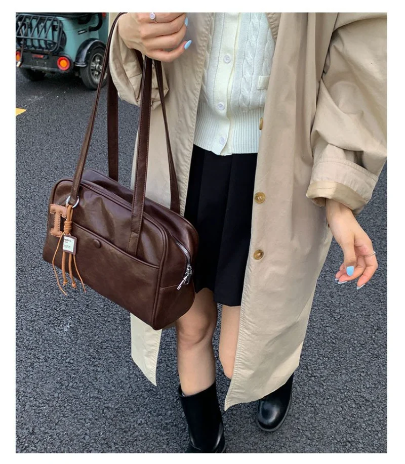 Dark Brown Soft Leather Shoulder Bag with T-Shaped Charm, Women's Casual Purse with Adjustable Strap for Everyday Use Hand Bags
Dark Brown Soft Leather Shoulder Bag with T-Shaped Charm, Women's Casual Purse with Adjustable Strap for Everyday Use Hand Bags