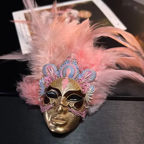 broche de penas para vestido de banquete vintage