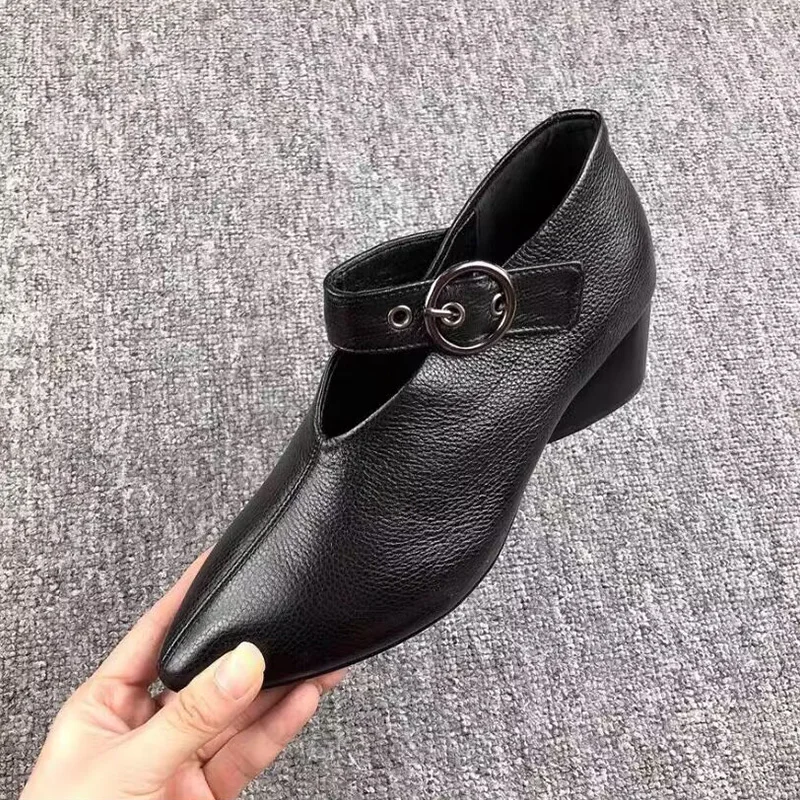 Women's Shoes Luxury Elegant Artificial Leather Casual Pointed Toe Wedge Heel Moccasins Outdoor Shoes For Women Trends 2024
Women's Shoes Luxury Elegant Artificial Leather Casual Pointed Toe Wedge Heel Moccasins Outdoor Shoes For Women Trends 2024