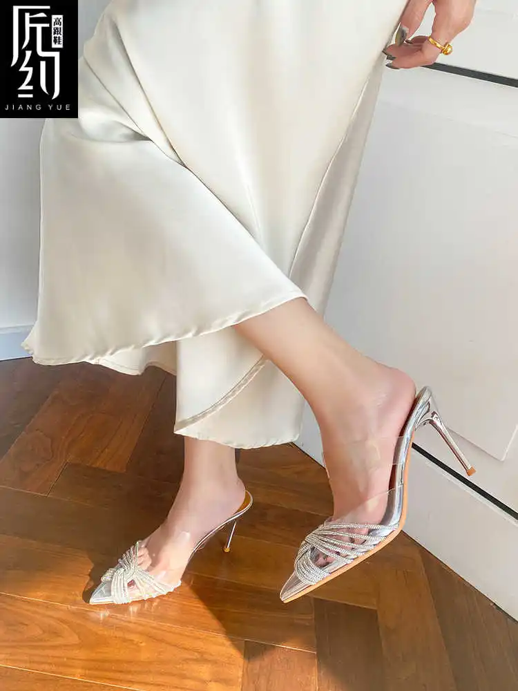 Transparent PVC Crystal women's sandals summer 2025 luxury Gladiator Designer Slingbacks woman Heeled slipper Brand Ladies Shoes
Transparent PVC Crystal women's sandals summer 2025 luxury Gladiator Designer Slingbacks woman Heeled slipper Brand Ladies Shoes