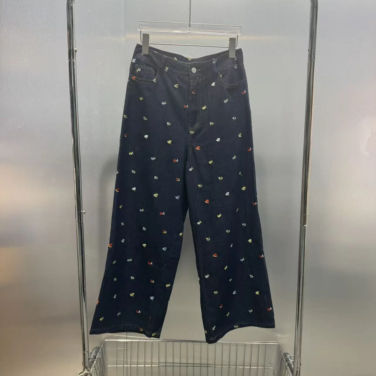 Retro Printed Embroidered Straight Leg Jeans Slim Wide Leg Pants High Waist Cotton Fashion Spring 2026 Ladies' Denim Trousers
Retro Printed Embroidered Straight Leg Jeans Slim Wide Leg Pants High Waist Cotton Fashion Spring 2026 Ladies' Denim Trousers