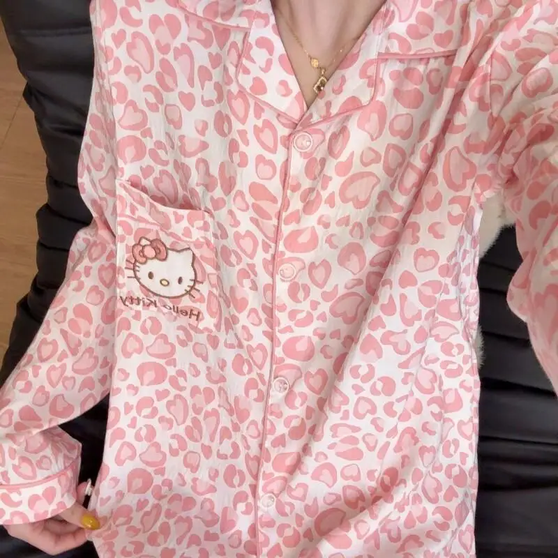 Sanrio Hello Kitty Women's Spring Autumn Long Sleeve Pajama Cloud Cotton Back Collar Homewear Live Stream Bestseller Sweet Loose
Sanrio Hello Kitty Women's Spring Autumn Long Sleeve Pajama Cloud Cotton Back Collar Homewear Live Stream Bestseller Sweet Loose