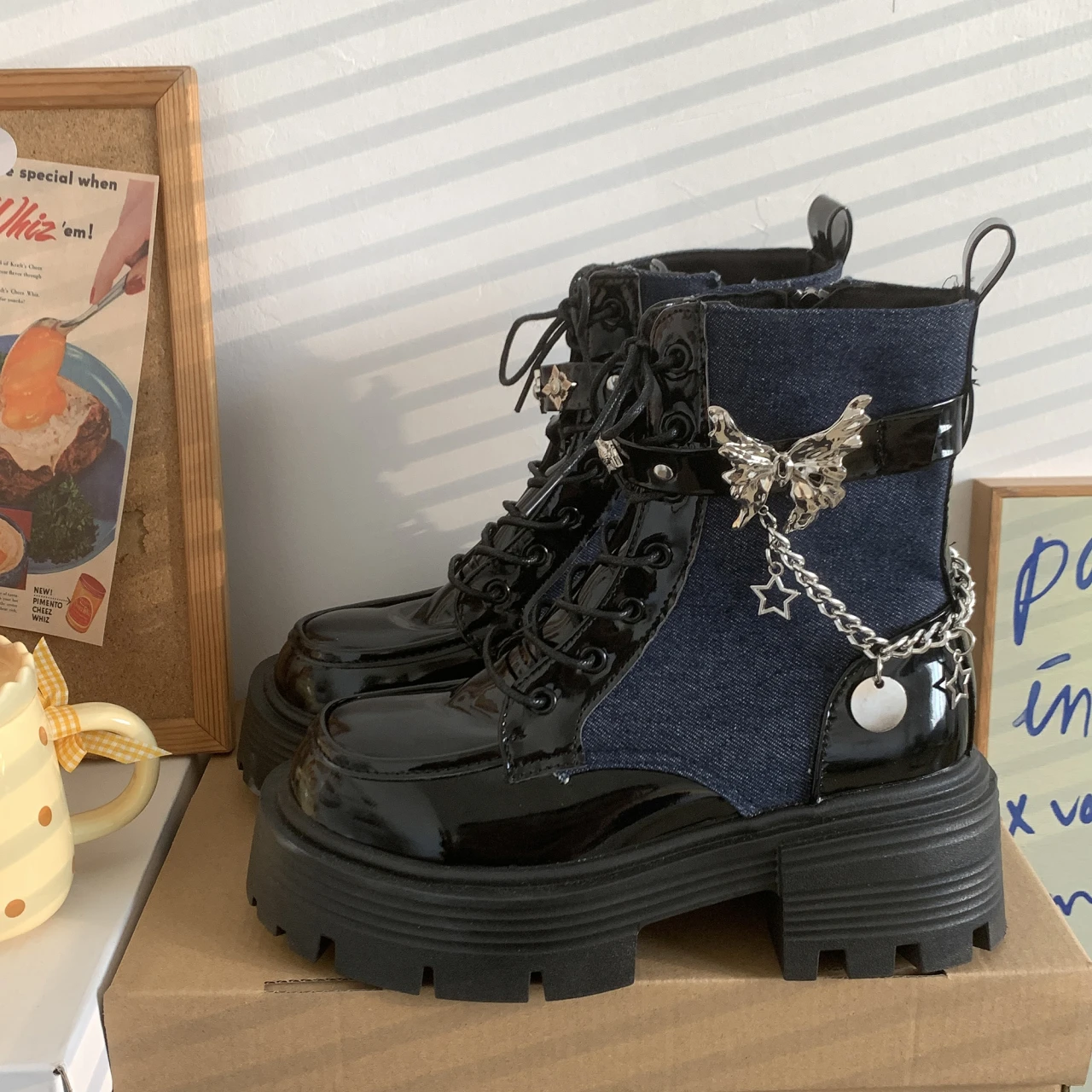 Women Casual Ankle Boots On Thick High Heel 2025 Spring New Cosplay Black Gothic Ankle Boots
Women Casual Ankle Boots On Thick High Heel 2025 Spring New Cosplay Black Gothic Ankle Boots