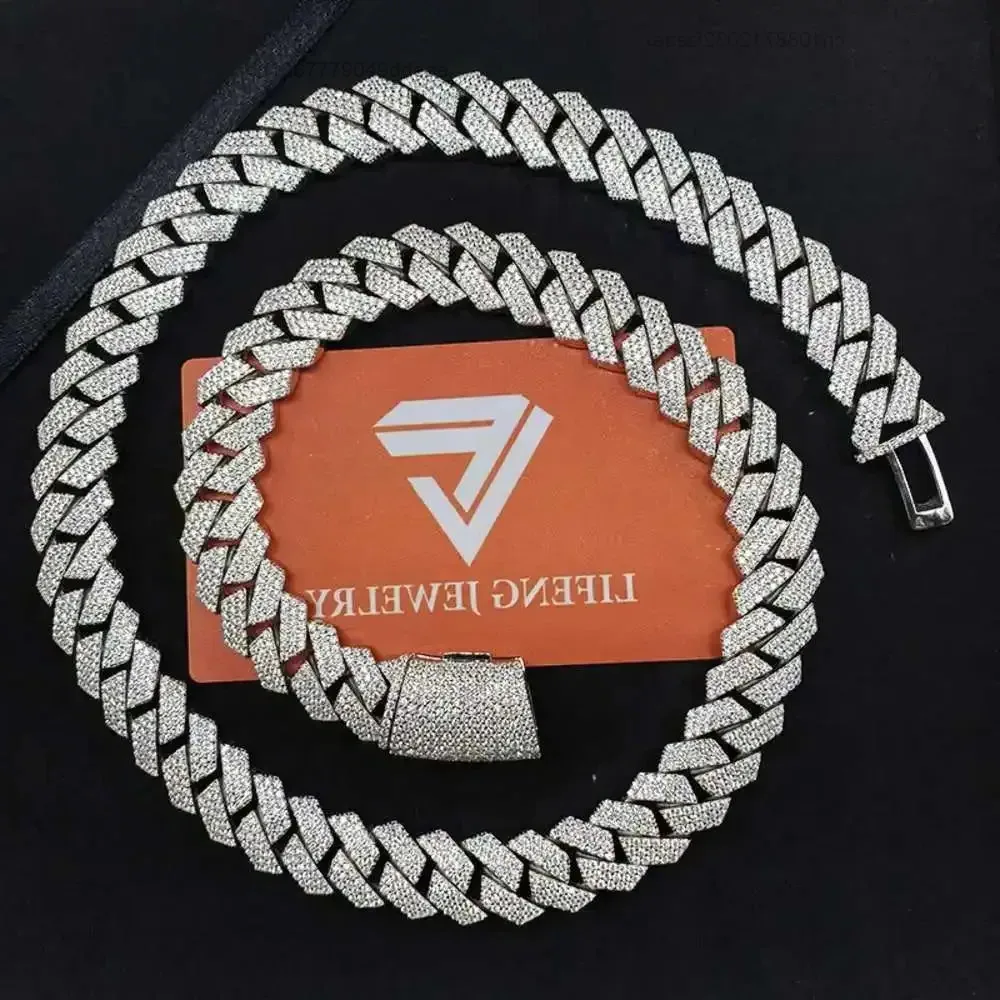 Factory Wholesale 15mm Miami Link Chain for Men 18k Gold Plated Cuban Chains Necklace 925 Sliver Jewelry Christmas Gift
Factory Wholesale 15mm Miami Link Chain for Men 18k Gold Plated Cuban Chains Necklace 925 Sliver Jewelry Christmas Gift
