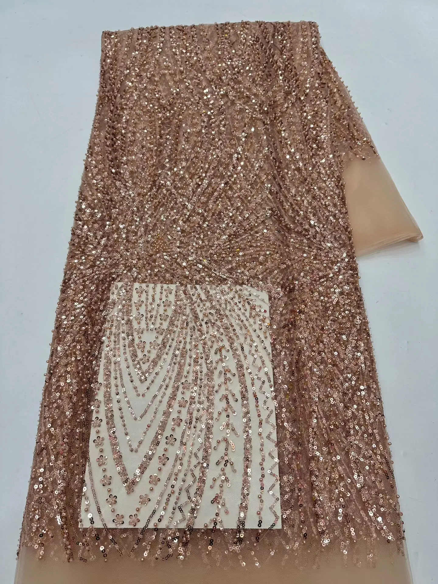 High Quality French Lace Fabric African Beaded Embroidered Nigerian Sequins Tulle 5 Yards for Sewing Party Dresses 412
High Quality French Lace Fabric African Beaded Embroidered Nigerian Sequins Tulle 5 Yards for Sewing Party Dresses 412