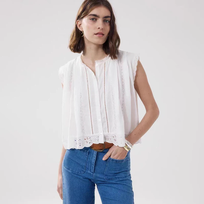 Summer New Women's Loose Short Sleeveless Cotton Shirt Embroidered Vintage Simple Match All White French Style Petal Collar Top
Summer New Women's Loose Short Sleeveless Cotton Shirt Embroidered Vintage Simple Match All White French Style Petal Collar Top