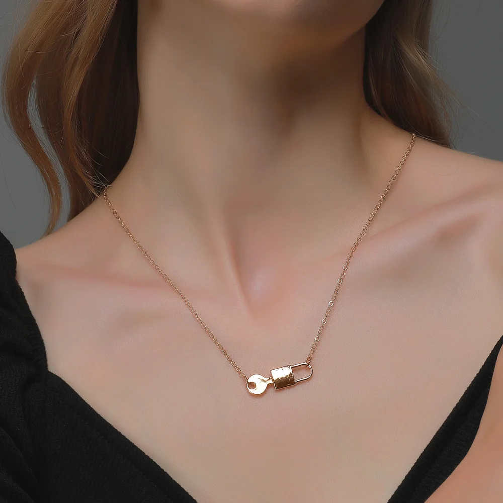 Korean Punk Pendant Necklace Fashion Creative Key Lock Charms Chocker Necklace Clavicle Gold Chain Pendants For Girls Gifts
Korean Punk Pendant Necklace Fashion Creative Key Lock Charms Chocker Necklace Clavicle Gold Chain Pendants For Girls Gifts