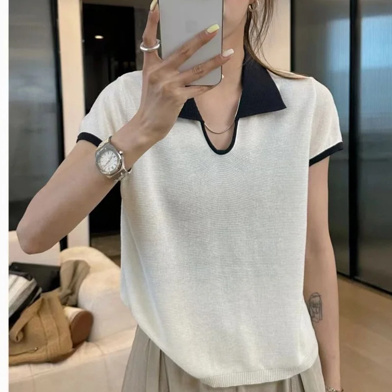 100% High-end Fabric Summer Ice Silk Short Sleeved High-end Color Blocked Small V POLO Collar T-shirt Women's Fashion Clothing
100% High-end Fabric Summer Ice Silk Short Sleeved High-end Color Blocked Small V POLO Collar T-shirt Women's Fashion Clothing