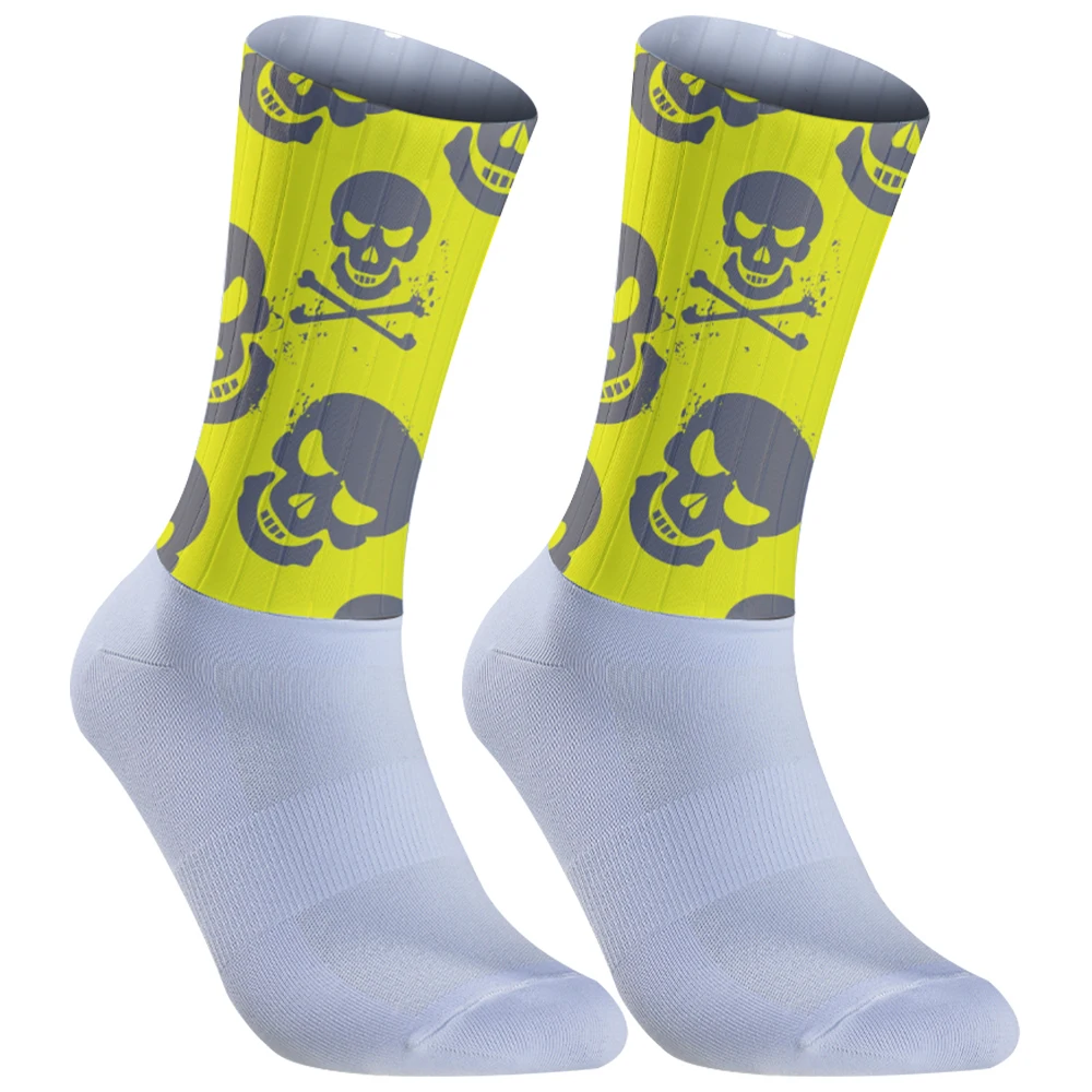 Seamless design bicycle socks, New suitable for foot shape, absorb moisture and sweat, comfortable riding
Seamless design bicycle socks, New suitable for foot shape, absorb moisture and sweat, comfortable riding