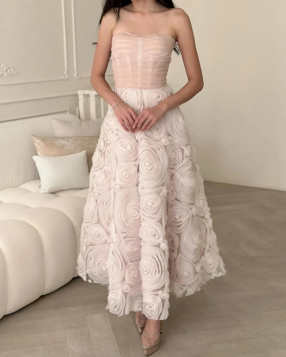 Customized Fashion Intricate Tulle Handmade Flower Pleat Ruched A-line Strapless Midi Dresses Bespoke Occasion Dresses Formal
Customized Fashion Intricate Tulle Handmade Flower Pleat Ruched A-line Strapless Midi Dresses Bespoke Occasion Dresses Formal
