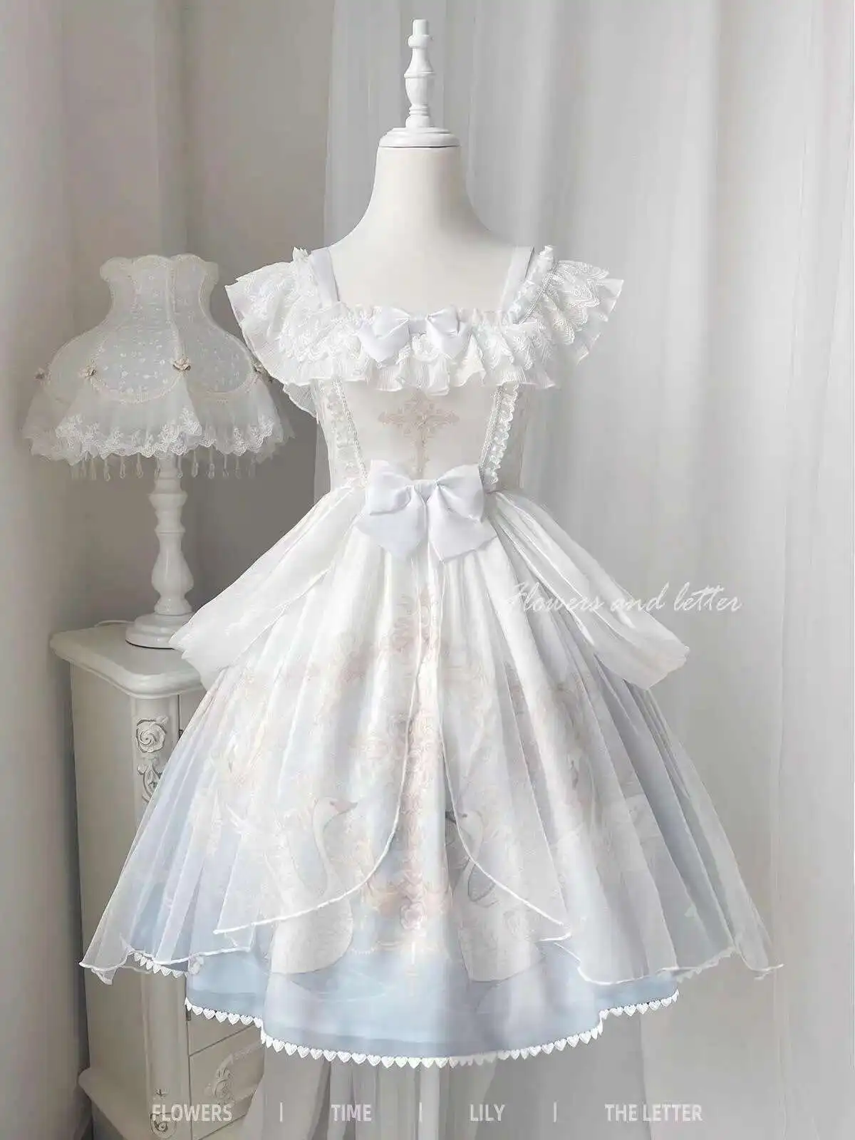 New Jsk Suspender Dress Daily Lolita Cute Sweet Fiesta Carnival Halloween Cos Cosplay Summer Dress Western Style Clothes
New Jsk Suspender Dress Daily Lolita Cute Sweet Fiesta Carnival Halloween Cos Cosplay Summer Dress Western Style Clothes