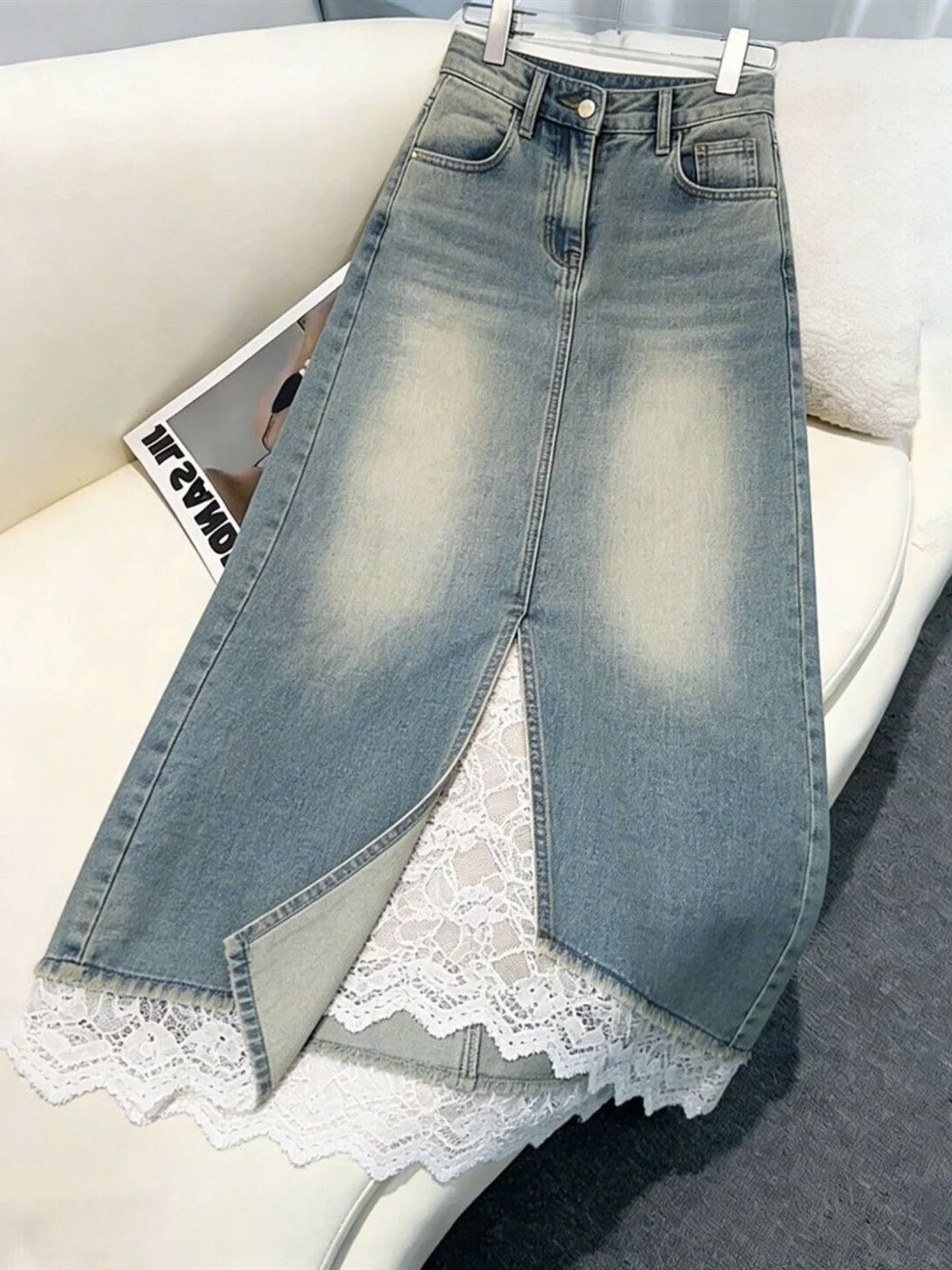Blue High Waist Lace Splice Denim Skirt Women's Fashion Slimming Half Skirt Summer New Style Commute Korean Style Cotton...
Blue High Waist Lace Splice Denim Skirt Women's Fashion Slimming Half Skirt Summer New Style Commute Korean Style Cotton...