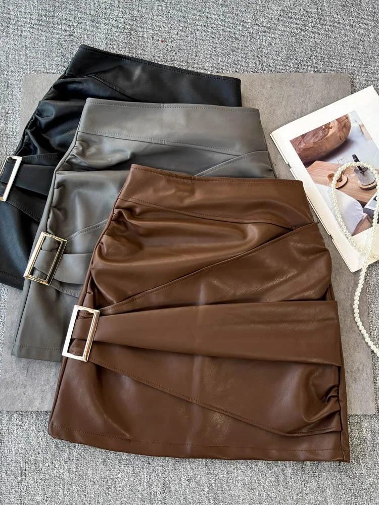 Foamlina Metal buckle PU leather midi skirt for women 2024 new high waist pleated short slim autumn winter leather wrap skirt
Foamlina Metal buckle PU leather midi skirt for women 2024 new high waist pleated short slim autumn winter leather wrap skirt
