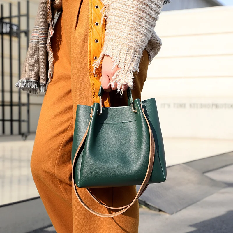 New Elegantly Women's Handbags Bucket Bags Korean Version Simple Crossbody Handbags Single Luxury Shoulder Large Handbag Bags
New Elegantly Women's Handbags Bucket Bags Korean Version Simple Crossbody Handbags Single Luxury Shoulder Large Handbag Bags