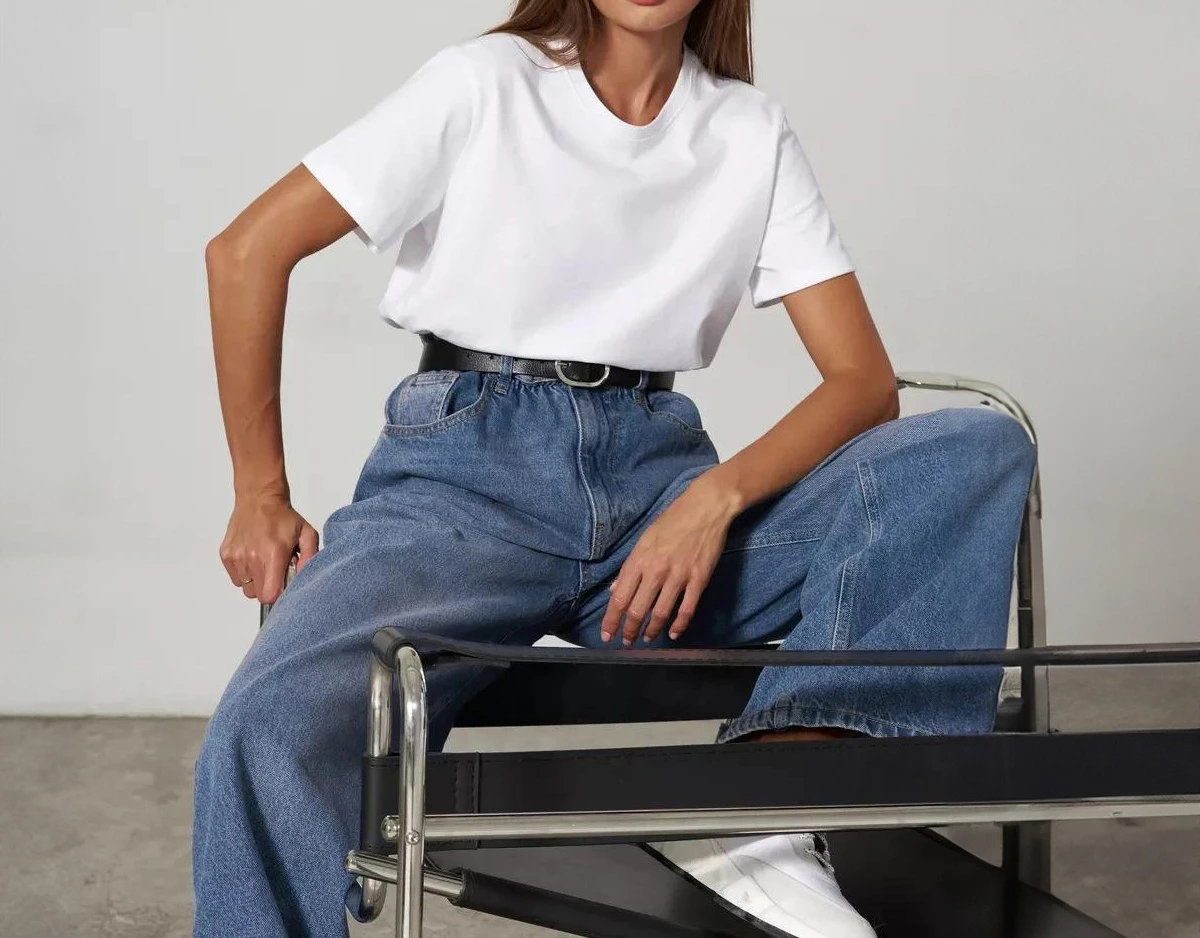 Short-sleeved T-shirt European and American 2026 summer new women's fashion casual home commuting versatile round neck short-sle
Short-sleeved T-shirt European and American 2026 summer new women's fashion casual home commuting versatile round neck short-sle