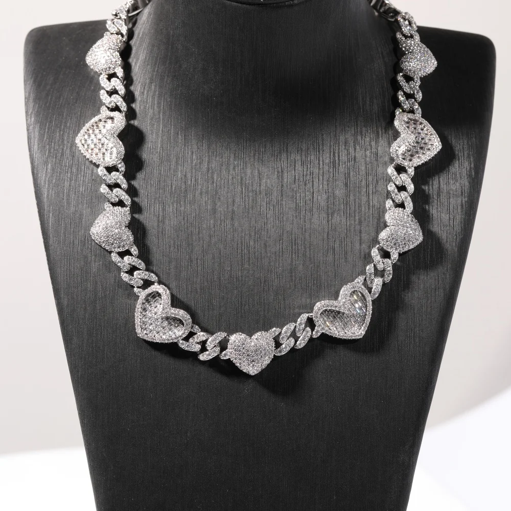 Personalized Iced Out Heart Cuban Link Chain Necklaces for Women Cubic Zirconia Necklace Fashion Jewelry for Gift
Personalized Iced Out Heart Cuban Link Chain Necklaces for Women Cubic Zirconia Necklace Fashion Jewelry for Gift