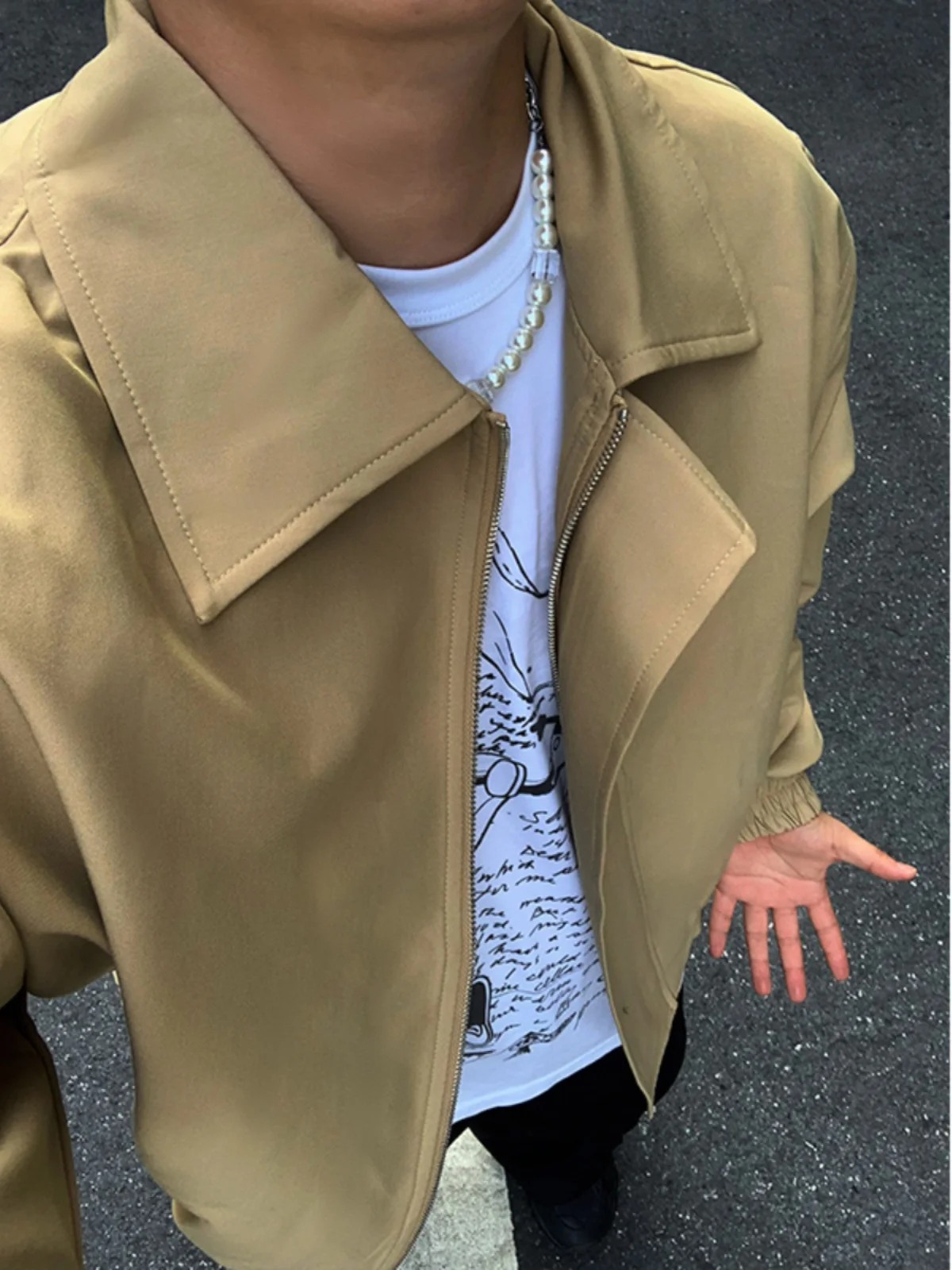 Мужская куртка цвета хаки с воротником-стойкой в американском ретро-стиле, осенняя модная модель Cleanfit, трендовый бренд, приталенный крой, длинный рукав
Мужская куртка цвета хаки с воротником-стойкой в американском ретро-стиле, осенняя модная модель Cleanfit, трендовый бренд, приталенный крой, длинный рукав