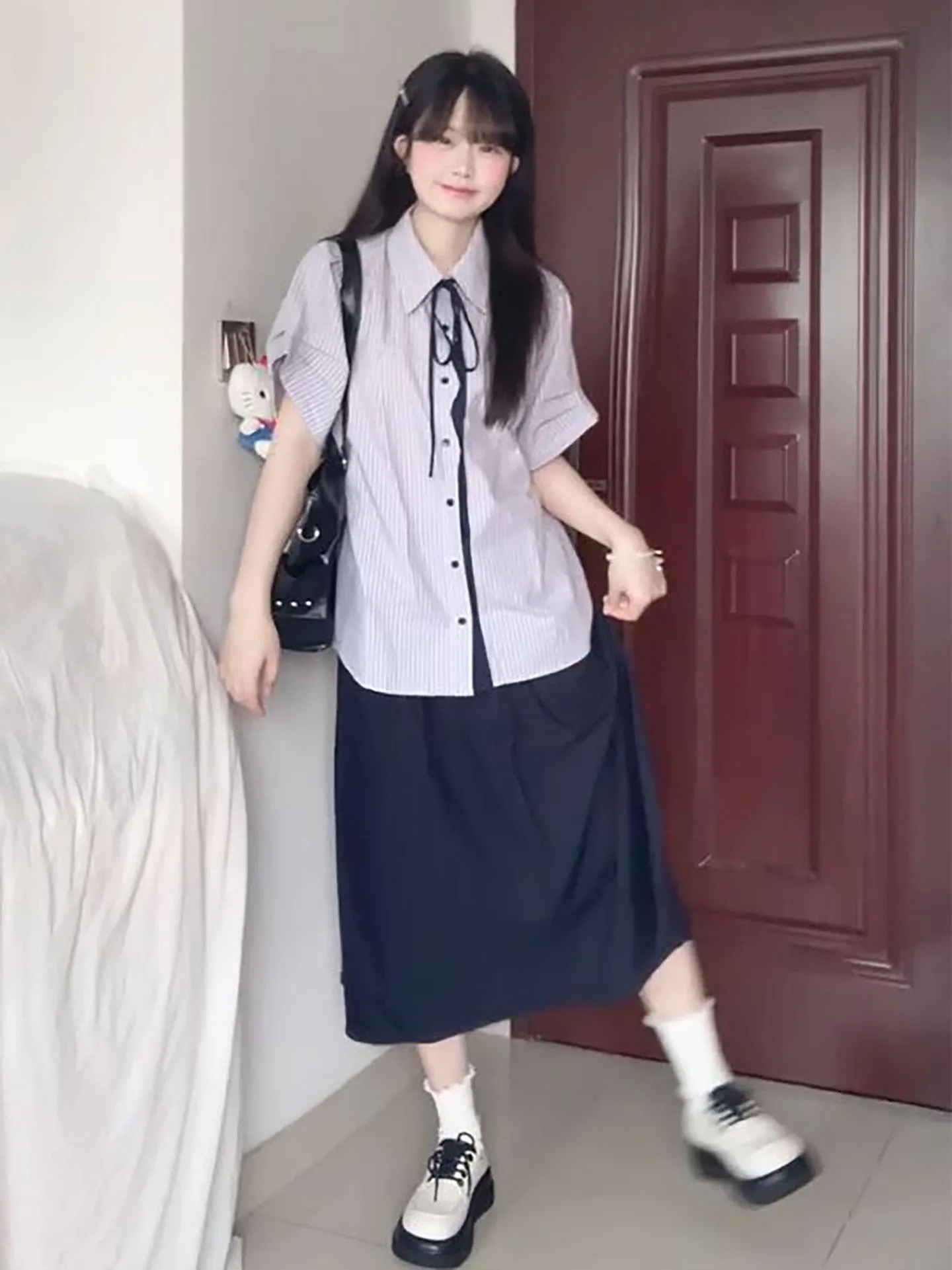Summer Gentle Design Color Block Stripe Short Sleeve Top And Midi Skirt Two Piece Set Fashionable Casual Women's Ensemble
Summer Gentle Design Color Block Stripe Short Sleeve Top And Midi Skirt Two Piece Set Fashionable Casual Women's Ensemble