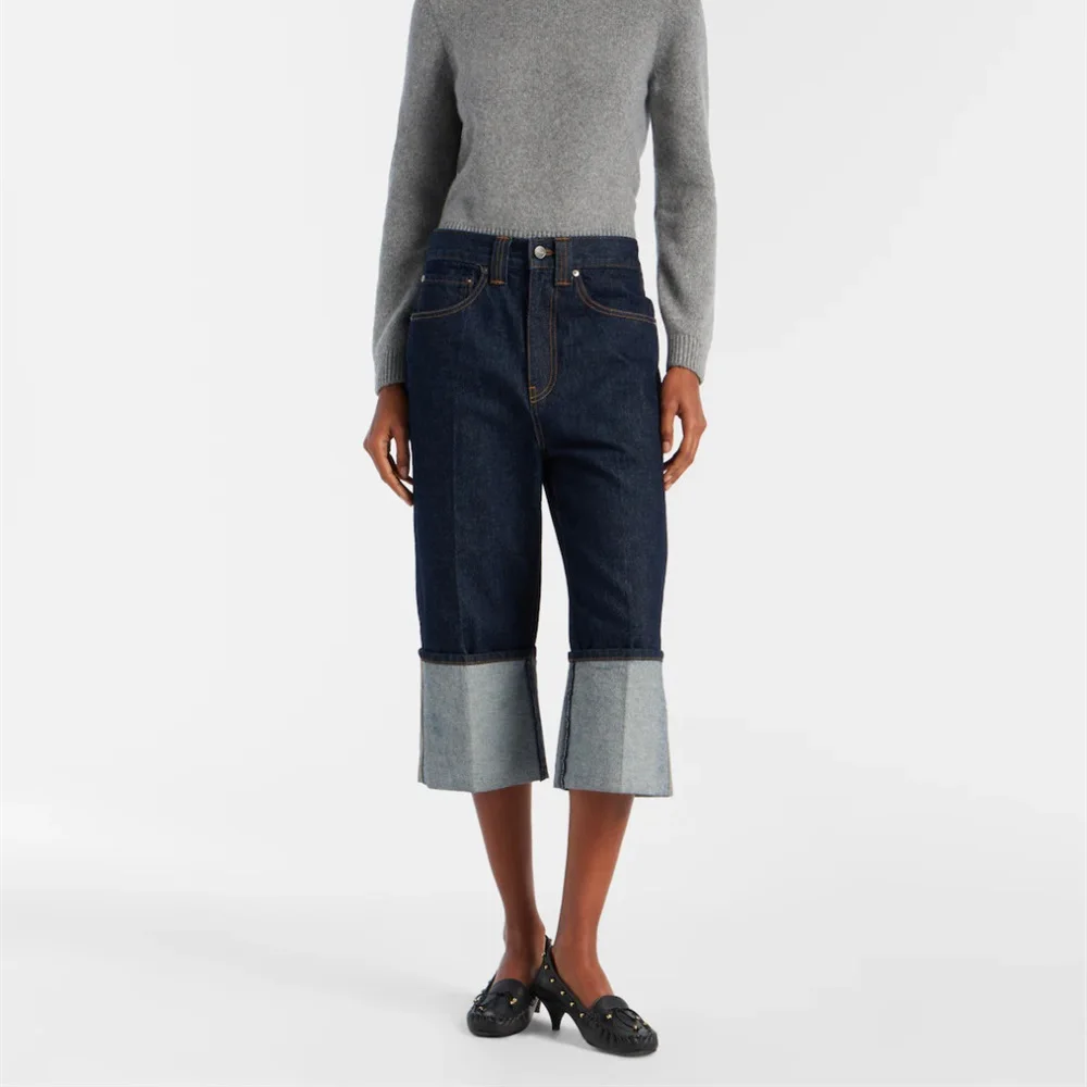 2026 Summer Women's Jeans Pure Cotton Metal Buckle Low Waist Loose Casual Women's Quarter Pants y2k New Fashion Versatile Pants
2026 Summer Women's Jeans Pure Cotton Metal Buckle Low Waist Loose Casual Women's Quarter Pants y2k New Fashion Versatile Pants