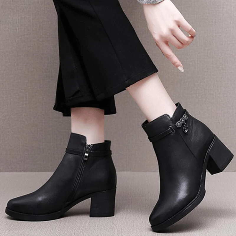 GKTINOO 2024 Genuine Leather Quality Women Shoes Women Ankle Boots High Heels Zipper Shoes Warm Fur Winter Boots for Women
GKTINOO 2024 Genuine Leather Quality Women Shoes Women Ankle Boots High Heels Zipper Shoes Warm Fur Winter Boots for Women