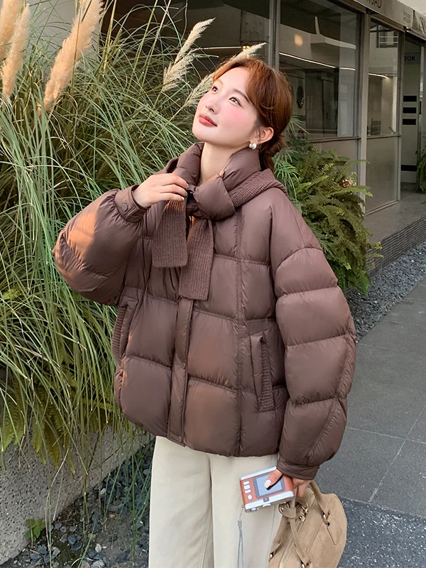 Съемная вязаная куртка с капюшоном и наполнителем из пуха, женская зимняя модная теплая верхняя одежда свободного кроя, белая, с наполнителем из пуха
Съемная вязаная куртка с капюшоном и наполнителем из пуха, женская зимняя модная теплая верхняя одежда свободного кроя, белая, с наполнителем из пуха