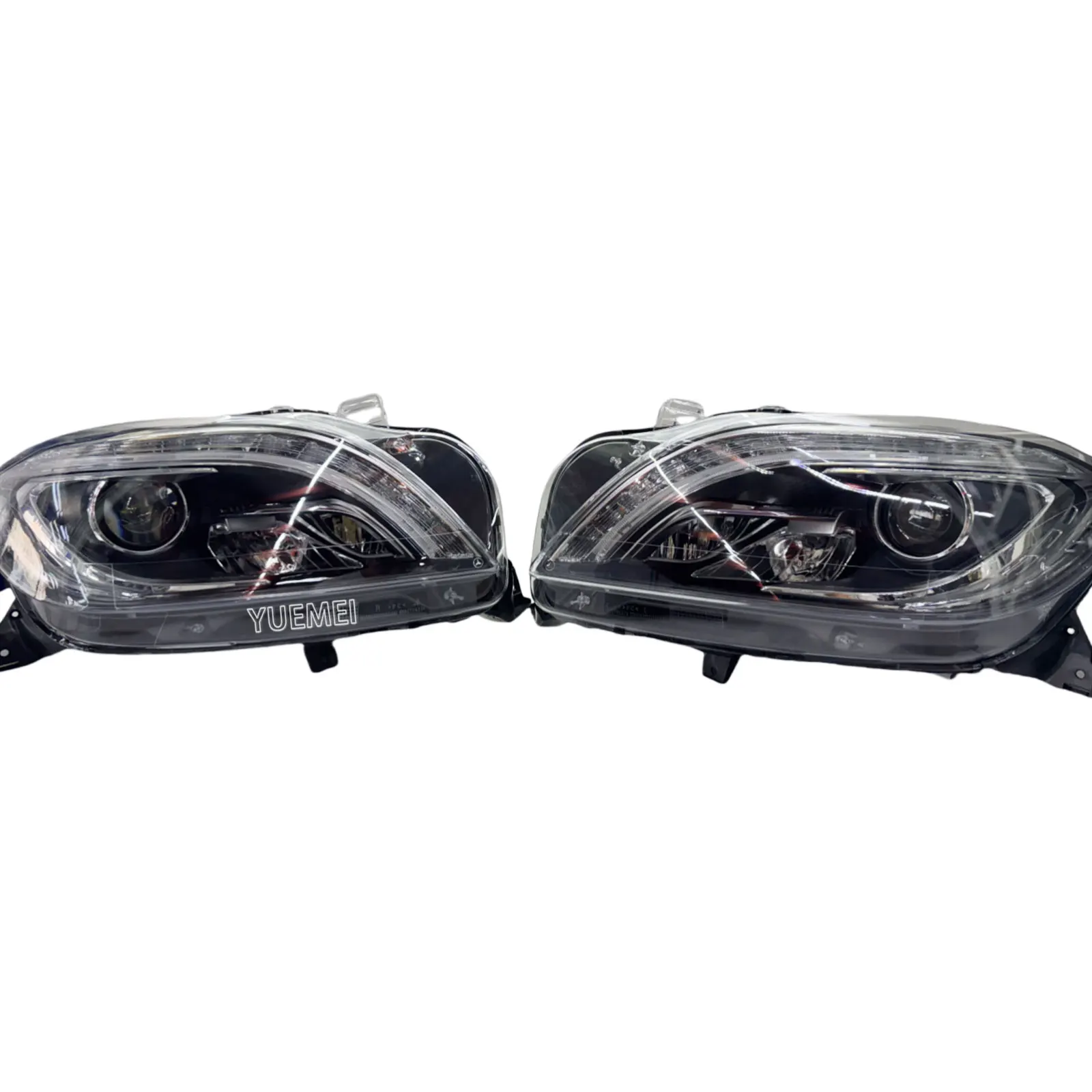 Hot Selling Suitable for Mercedes Benz ML166 Original Use High-quality LED Headlights
Hot Selling Suitable for Mercedes Benz ML166 Original Use High-quality LED Headlights