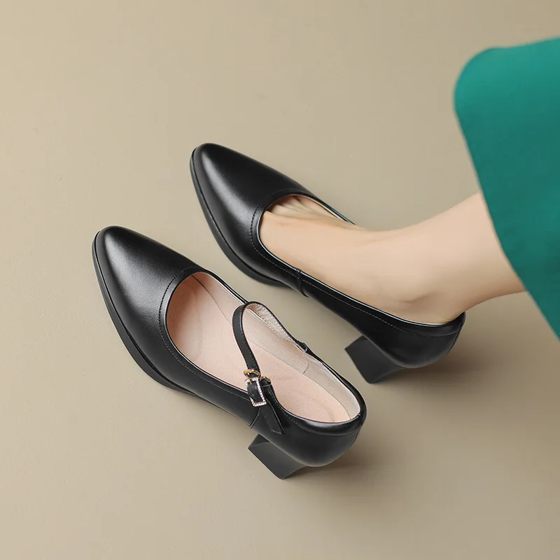 Genuine leather cheongsam catwalk thick heel with black cowhide mother medium heel shallow mouth professional work women's shoes
Genuine leather cheongsam catwalk thick heel with black cowhide mother medium heel shallow mouth professional work women's shoes