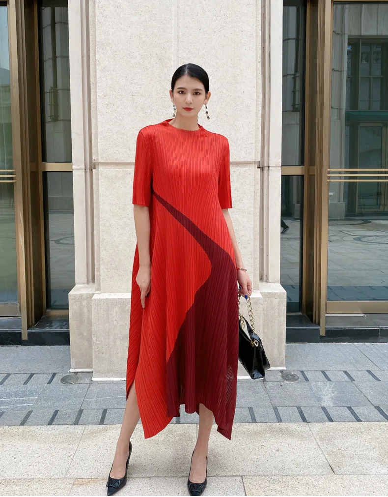 HOT SELLING Miyake o-neck Colorblock Loose A Version Long Dress Summer Short Sleeve Print Dress IN STOCK
HOT SELLING Miyake o-neck Colorblock Loose A Version Long Dress Summer Short Sleeve Print Dress IN STOCK