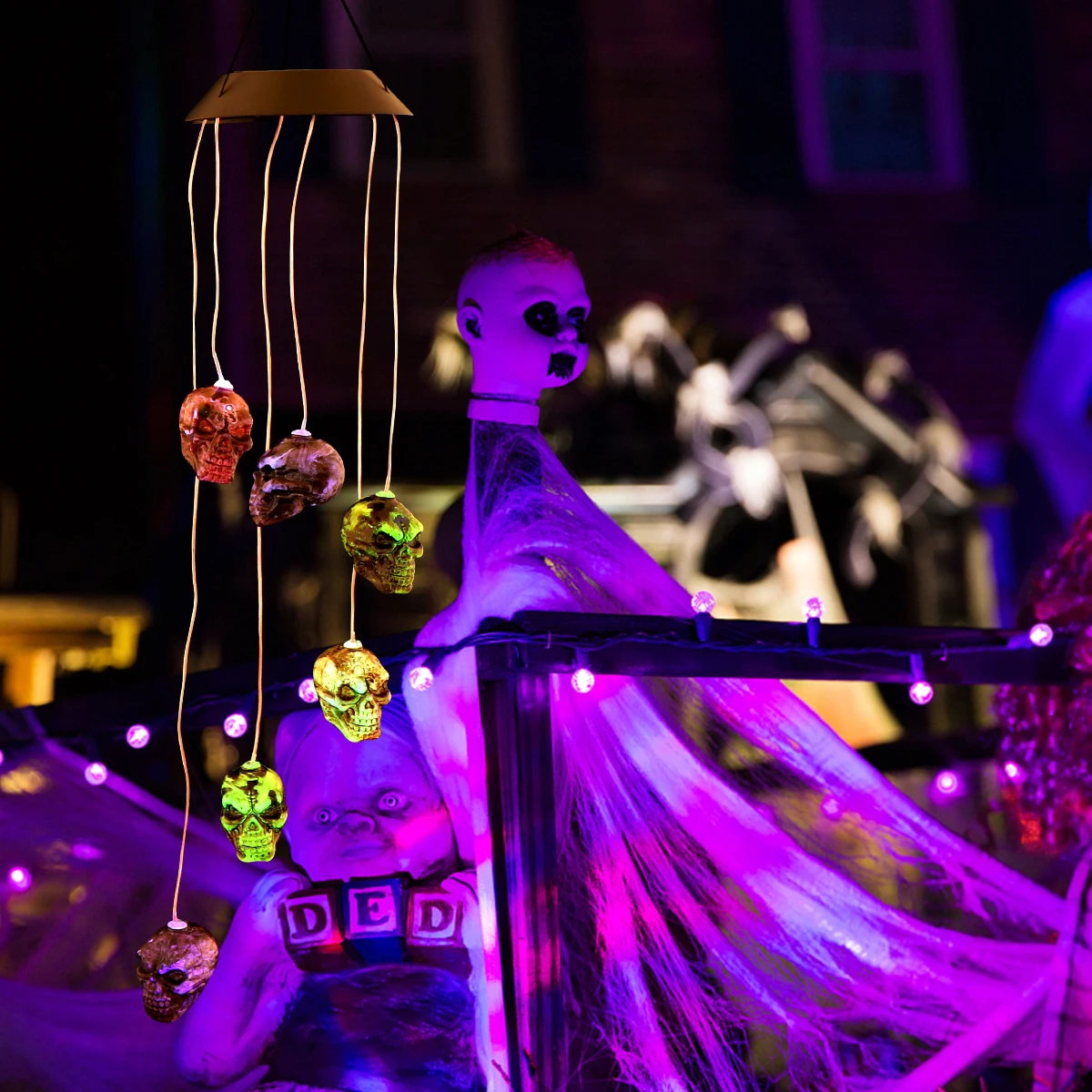 1pc Skull Lamp Outdoor Halloween Garden Decor Waterproof Hanging Lamp Wind Chime Garden Solar Hanging Light Halloween Solar Wind 
1pc Skull Lamp Outdoor Halloween Garden Decor Waterproof Hanging Lamp Wind Chime Garden Solar Hanging Light Halloween Solar Wind