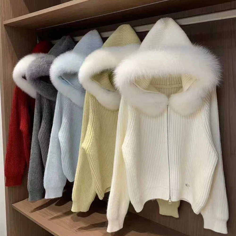 Jaxmonoy Luxury Fox Fur Collar Knitted Cardigan for Women 2026 Spring Fall Natural Fur Collar Hooded Jackets Soft Sweater Female
Jaxmonoy Luxury Fox Fur Collar Knitted Cardigan for Women 2026 Spring Fall Natural Fur Collar Hooded Jackets Soft Sweater Female