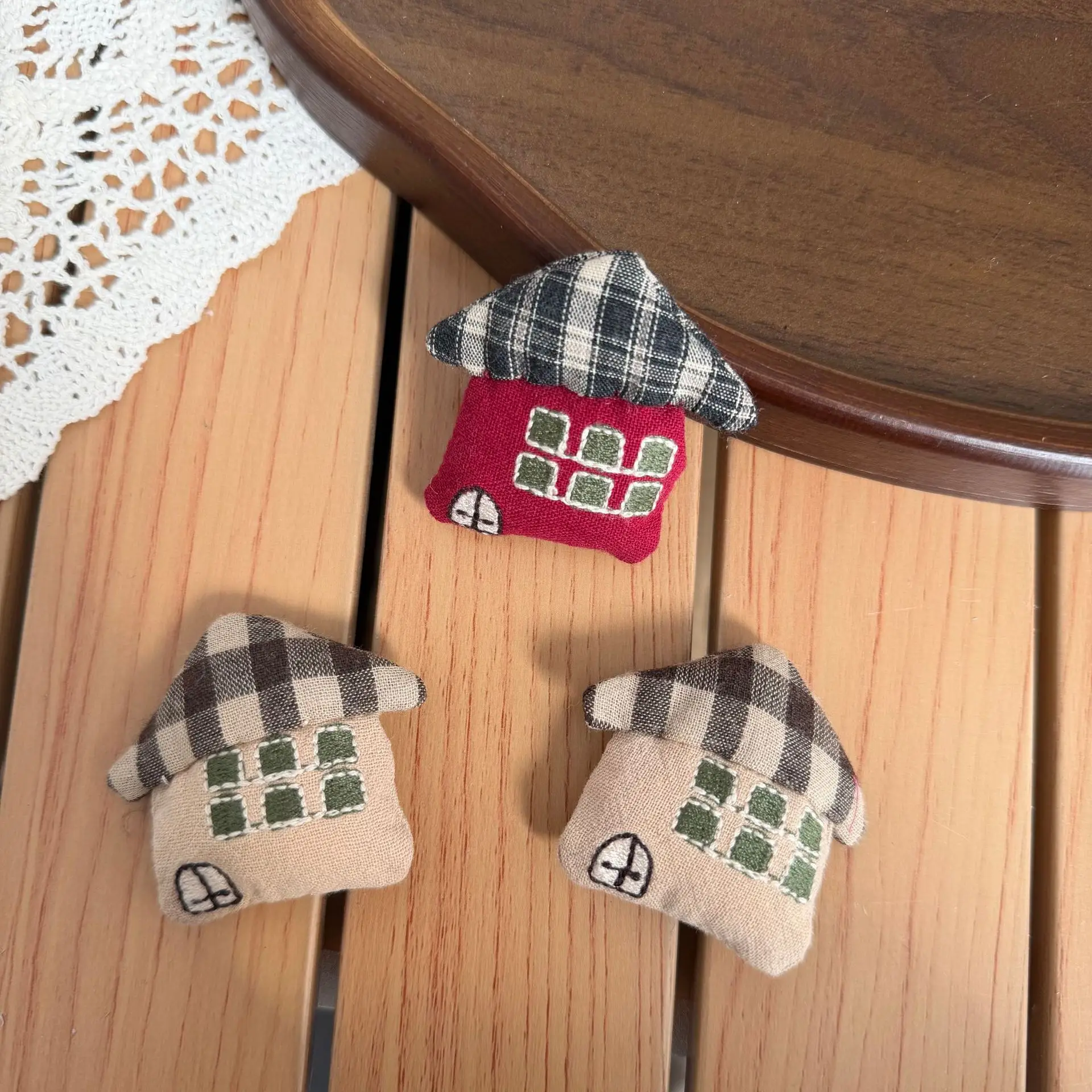 Cartoon House Fabric DIY Craft for Children Shoes Socks Hat Bag Pet Supplies Handmade Knitting Embellishment Premium
Cartoon House Fabric DIY Craft for Children Shoes Socks Hat Bag Pet Supplies Handmade Knitting Embellishment Premium