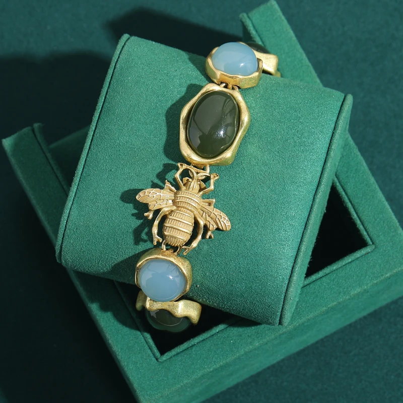 Vintage Gold Color Bee Bracelets Green Blue Natural Stone For Woman 2026 New Arrival Charm Jewelry Women Quality Designer Gifts
Vintage Gold Color Bee Bracelets Green Blue Natural Stone For Woman 2026 New Arrival Charm Jewelry Women Quality Designer Gifts