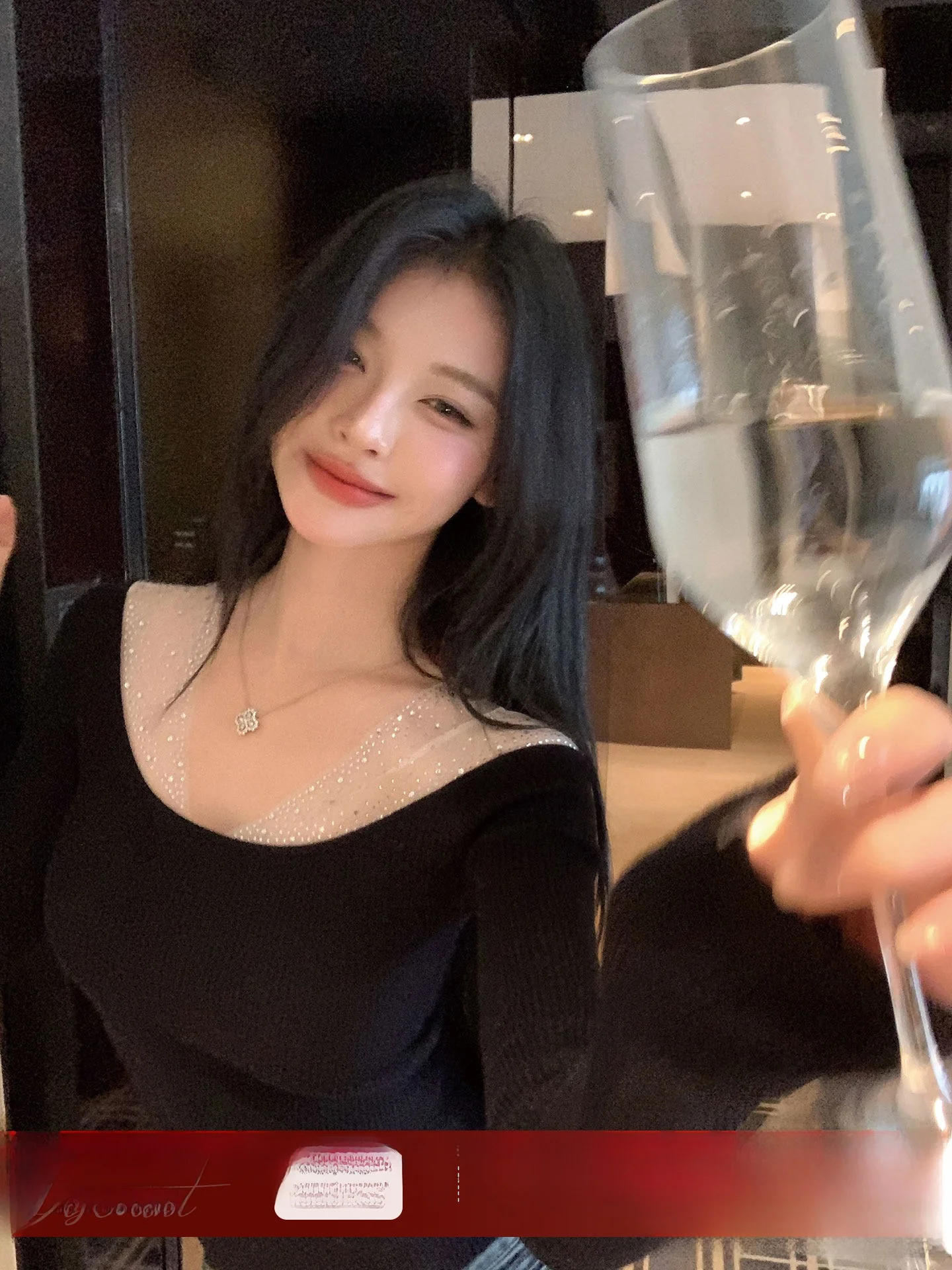 Bla Knitted Sweater Heavy Embelliment Me Splice Slim Fit V-ne Long Sve Regular Sle for Young Women Winter Faion
Bla Knitted Sweater Heavy Embelliment Me Splice Slim Fit V-ne Long Sve Regular Sle for Young Women Winter Faion