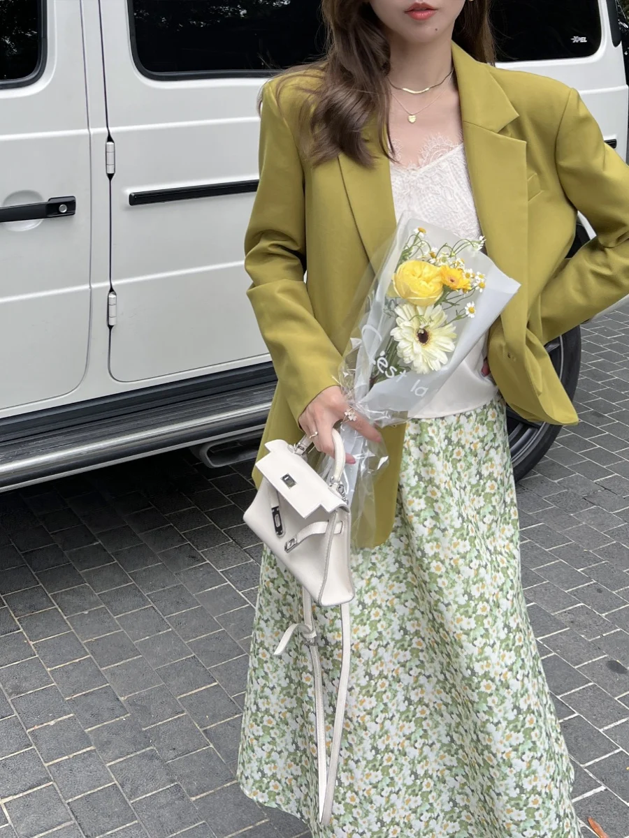 Женский свободный костюм-пиджак желтого цвета, новинка весенней коллекции, для фотосессий, с белыми акцентами, повседневный, с длинными рукавами
Женский свободный костюм-пиджак желтого цвета, новинка весенней коллекции, для фотосессий, с белыми акцентами, повседневный, с длинными рукавами