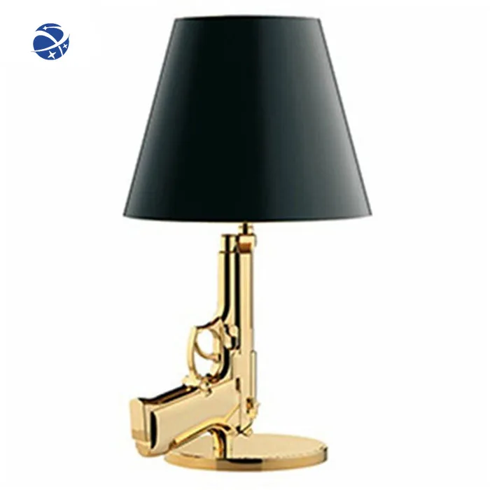 New Hot Sale Golden AK47 Gun Table Lamp Creative Night Desk Light Fashion Modern Style For Bedroom Hotel Bar
New Hot Sale Golden AK47 Gun Table Lamp Creative Night Desk Light Fashion Modern Style For Bedroom Hotel Bar