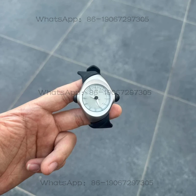 Private custom original torpedo special-shaped watch, niche trend
Private custom original torpedo special-shaped watch, niche trend