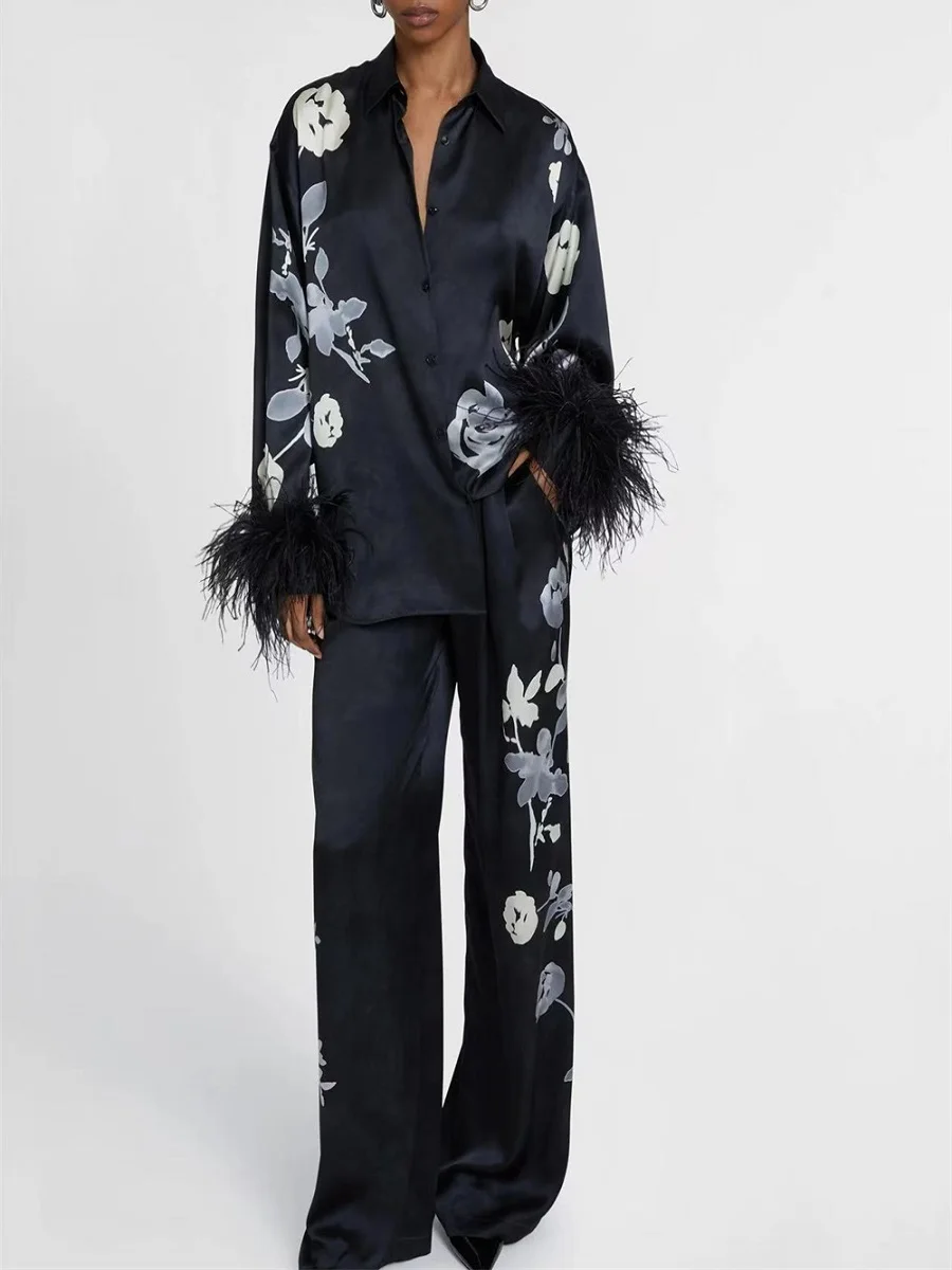 Женский модный комплект 2026: атласная рубашка с 3D-принтом и бахромой из перьев, топ, кардиган + брюки, новый пижамный комплект Y2K (бюстгальтер)
Женский модный комплект 2026: атласная рубашка с 3D-принтом и бахромой из перьев, топ, кардиган + брюки, новый пижамный комплект Y2K (бюстгальтер)