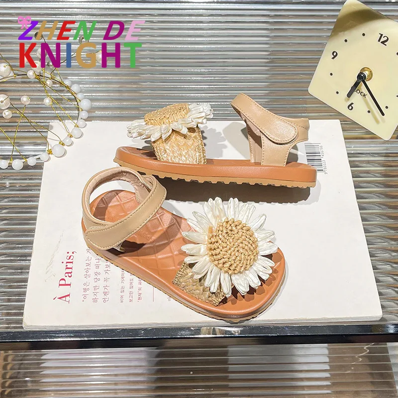 2025 Summer Walking Sunflower Kids Flats Elegant Sandals Girls' Shoes Soft Slides Dress Sandalias
2025 Summer Walking Sunflower Kids Flats Elegant Sandals Girls' Shoes Soft Slides Dress Sandalias