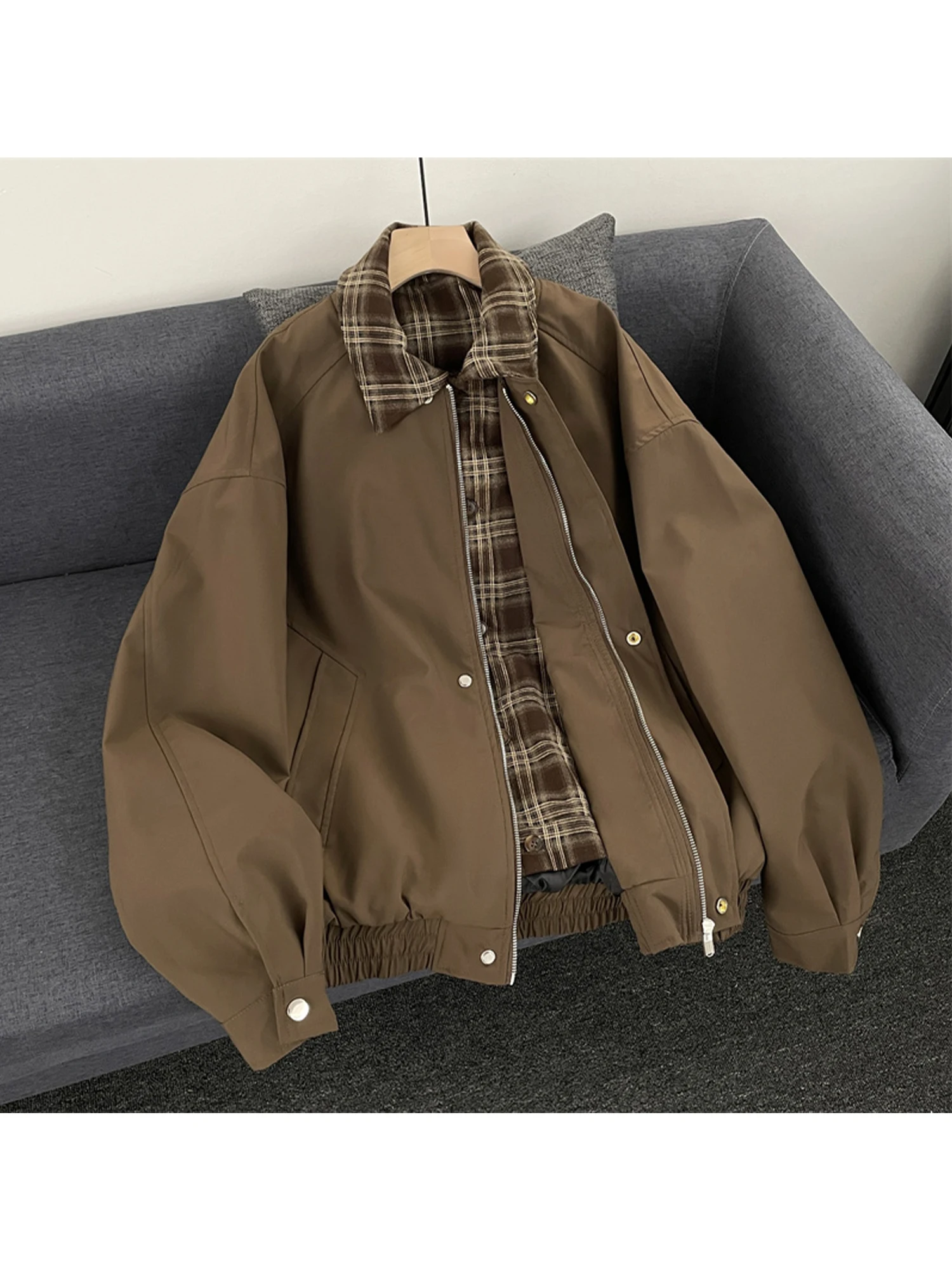 Женская коричневая осенняя куртка-бомбер, пальто в стиле Харадзюку, уличная бейсбольная куртка с длинными рукавами, винтажная верхняя одежда больших размеров, одежда 2000-х годов
Женская коричневая осенняя куртка-бомбер, пальто в стиле Харадзюку, уличная бейсбольная куртка с длинными рукавами, винтажная верхняя одежда больших размеров, одежда 2000-х годов