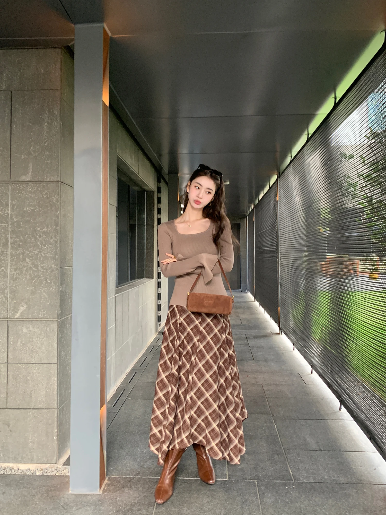 Винтажная длинная юбка Pusumede Twilight Forest для женщин, повседневная, в клетку, с асимметричным подолом, плиссированная, драпированная, миди-юбка
Винтажная длинная юбка Pusumede Twilight Forest для женщин, повседневная, в клетку, с асимметричным подолом, плиссированная, драпированная, миди-юбка