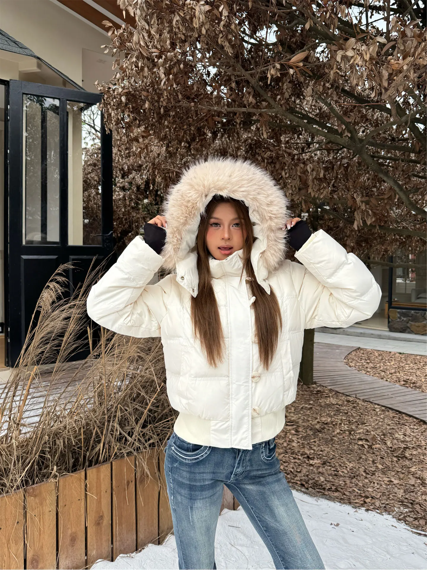 AINEE женская теплая хлопковая верхняя одежда из белого дутого пуха со съемным меховым воротником, новая зимняя одежда стандартной посадки
AINEE женская теплая хлопковая верхняя одежда из белого дутого пуха со съемным меховым воротником, новая зимняя одежда стандартной посадки