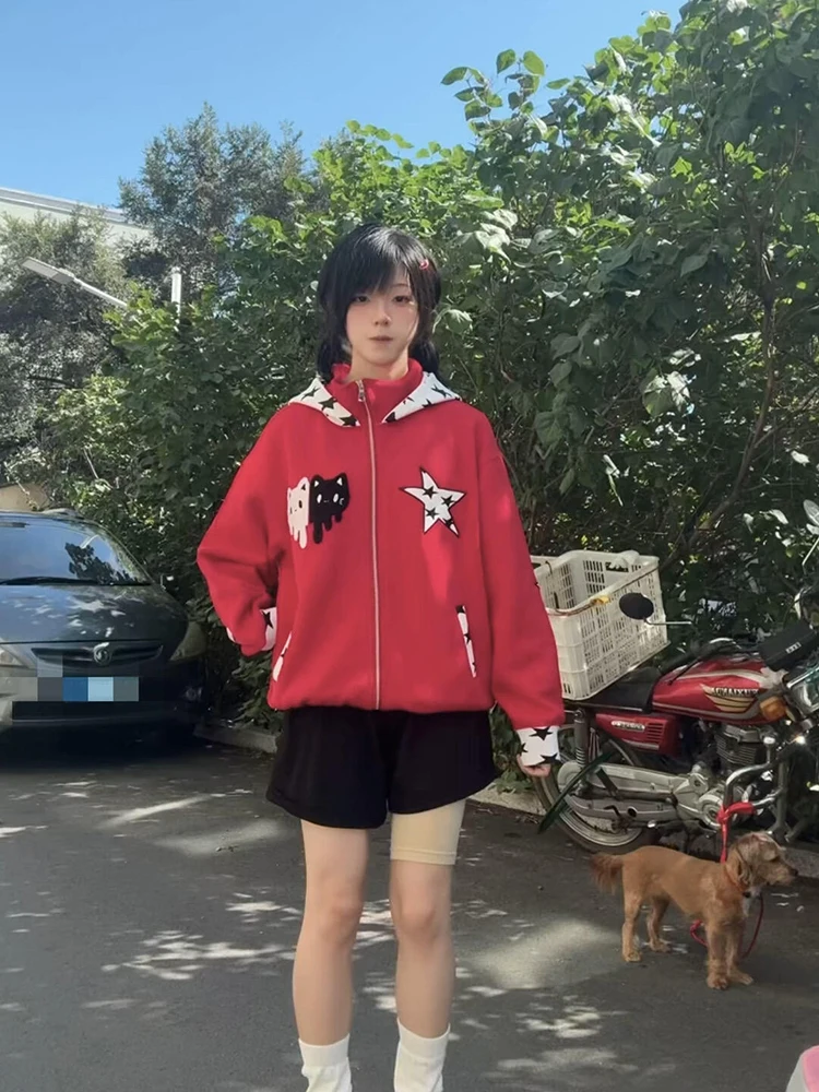 Американский стиль: Худи свободного кроя с вышивкой звезд и букв, женский, осенне-зимний, на молнии, с открытым передом, в стиле кэжуал.
Американский стиль: Худи свободного кроя с вышивкой звезд и букв, женский, осенне-зимний, на молнии, с открытым передом, в стиле кэжуал.