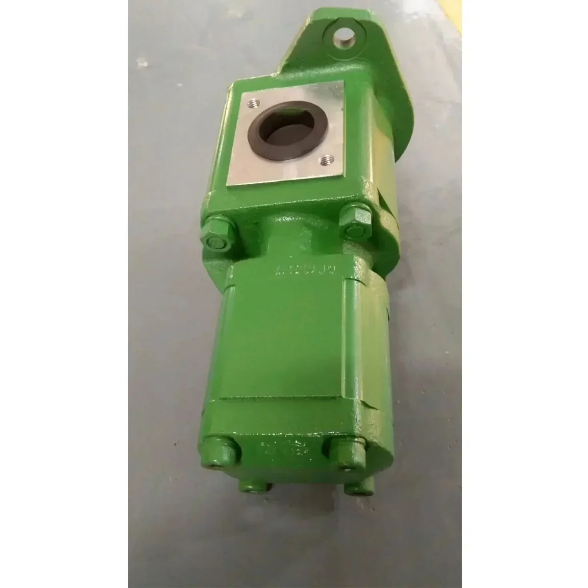 SJ21032 HYDRAULIC PUMP Fits for John Deere Tractor 1054 1204 1354 1404 6110B 6120B 6603
SJ21032 HYDRAULIC PUMP Fits for John Deere Tractor 1054 1204 1354 1404 6110B 6120B 6603